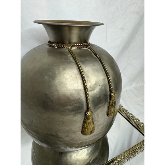 designer vintage hammered brass large floor vase centerpiece planter - Picture 5 of 9